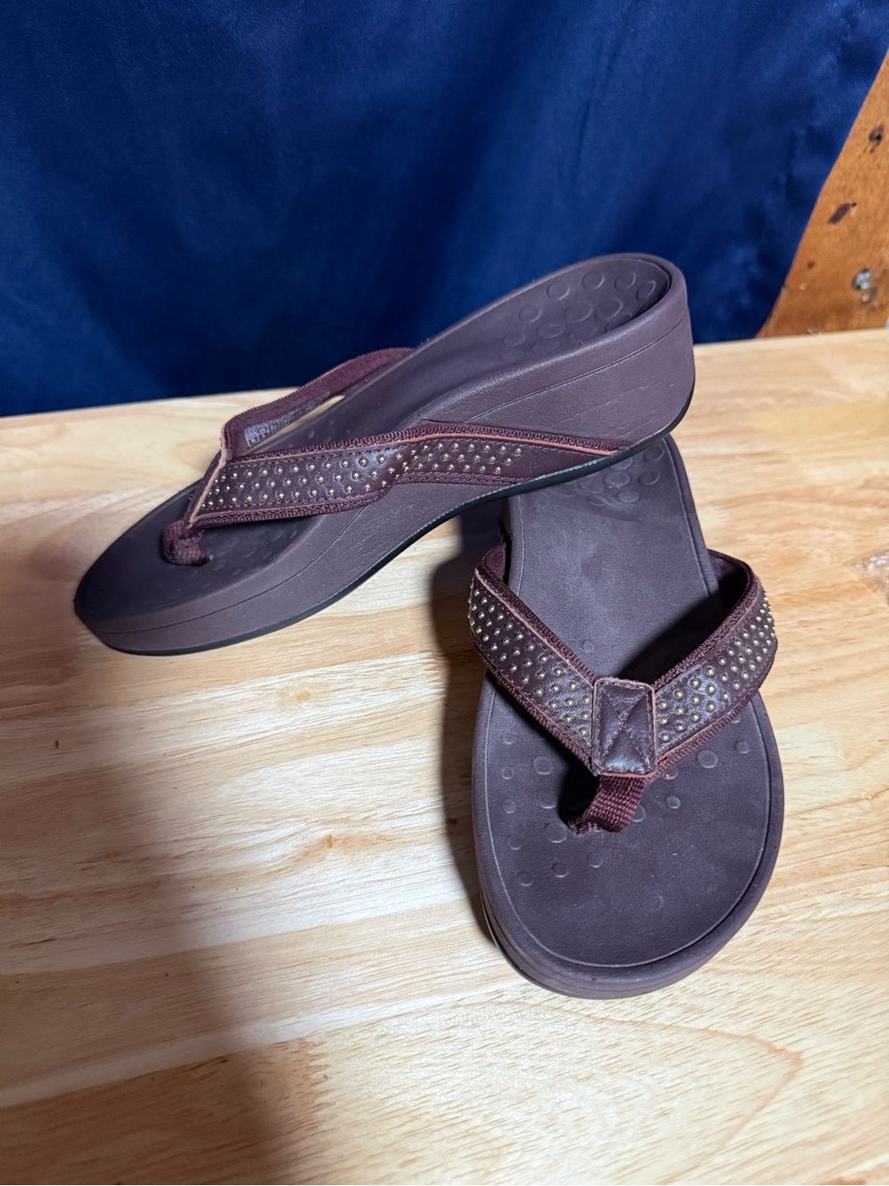 Vionic Brown Studded Platform Flip Flops